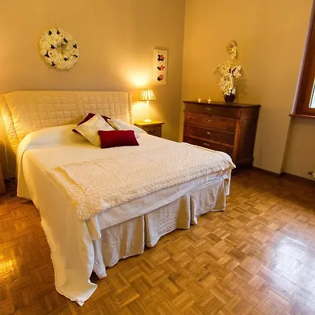 Sleeps 5 * Monvalle