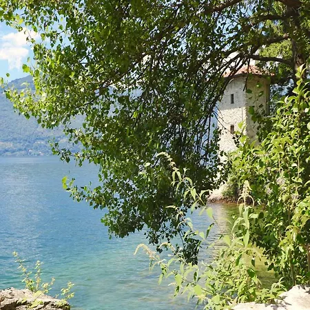 Διαμέρισμα Sleeps 5 *