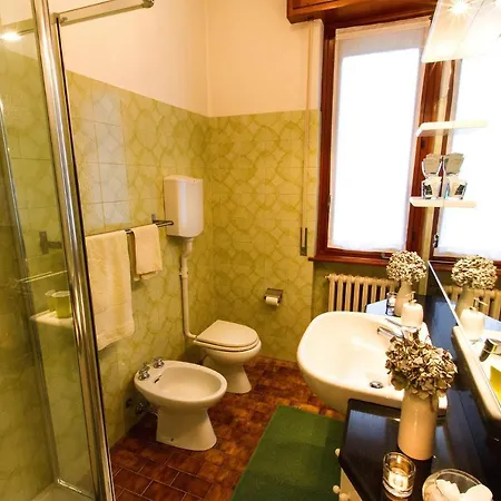Sleeps 5